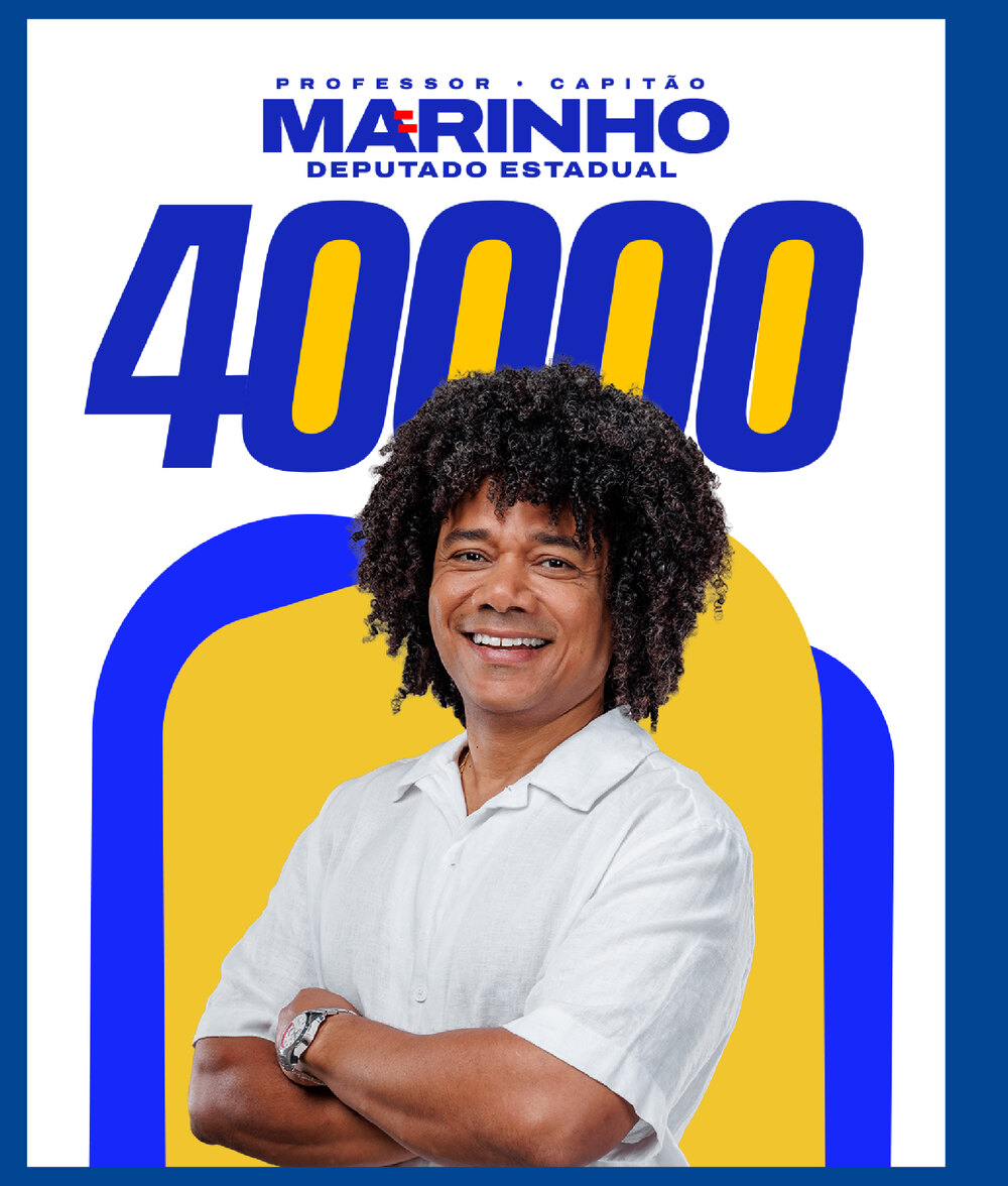 Professor Capitão Marinho de braços cruzados